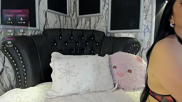 Snapshot of adelinemoretti chatting on January 5, 2026, 7:28 pm adelinemoretti online show from January 5, 2026, 7:28 pm