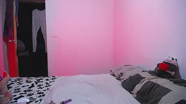 Candy Grey28 online show from October 29, 2025, 4:00 am