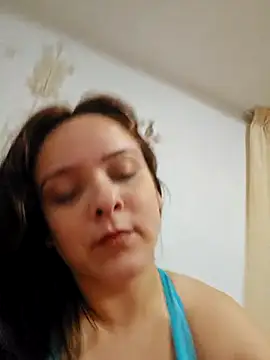 ARALUNAA online show from December 14, 2025, 10:37 pm