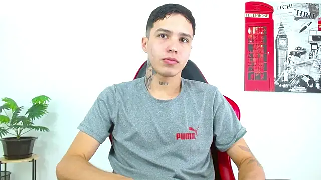 Cumandres18 online show from February 20, 2026, 2:52 pm