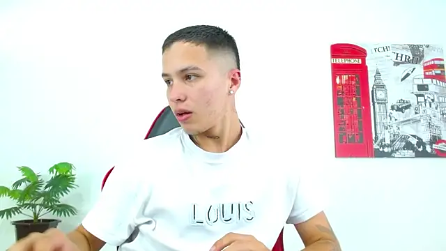 Cumandres18 online show from April 18, 2026, 2:52 pm