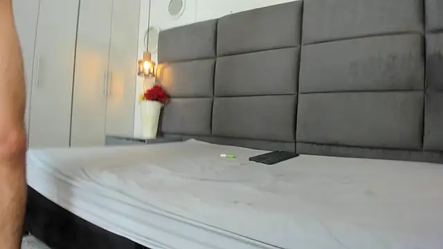 Megan Brown 001 online show from November 7, 2025, 8:02 pm