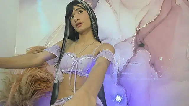 zuri lux online show from March 2, 2026, 9:22 pm