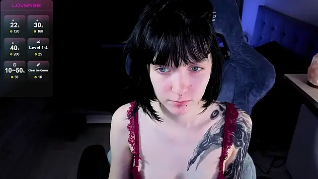 HazelTompson online show from January 18, 2026, 2:31 pm