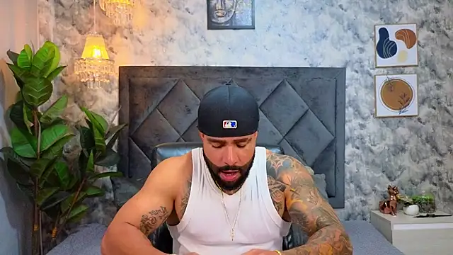 Snapshot of Apolo_rousse1 chatting on November 7, 2025, 9:41 pm Apolo rousse1 online show from November 7, 2025, 9:41 pm