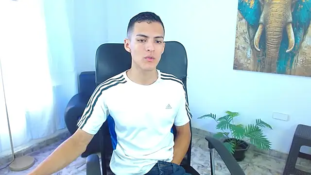 Matiius18 online show from May 23, 2026, 1:54 pm