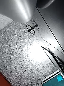 Snapshot of Rolito69 chatting on October 18, 2025, 6:21 pm Rolito69 online show from October 18, 2025, 6:21 pm