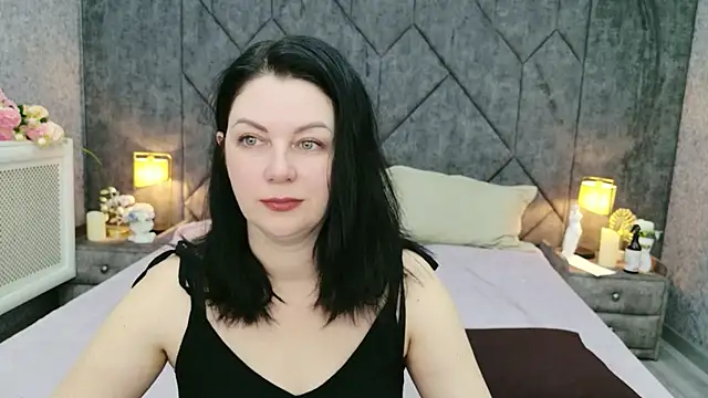 Snapshot of Nina_Stane chatting on April 27, 2026, 5:49 am Nina Stane online show from April 27, 2026, 5:49 am