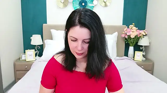 Nina Stane online show from December 5, 2025, 5:17 am