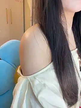 Dior baby online show from March 24, 2026, 3:06 am