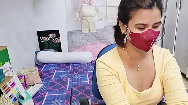 Snapshot of MichiLovely chatting on November 2, 2025, 1:54 am MichiLovely online show from November 2, 2025, 1:54 am