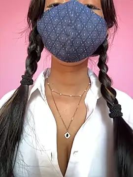 Snapshot of Neha18 chatting on November 13, 2025, 5:11 am Neha18 online show from November 13, 2025, 5:11 am