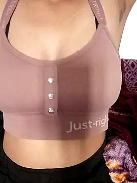 Snapshot of Vandana-Singh chatting on November 8, 2025, 4:16 am Vandana-Singh online show from November 8, 2025, 4:16 am