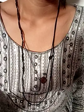 Snapshot of Vandana-Singh chatting on November 4, 2025, 4:05 am Vandana-Singh online show from November 4, 2025, 4:05 am