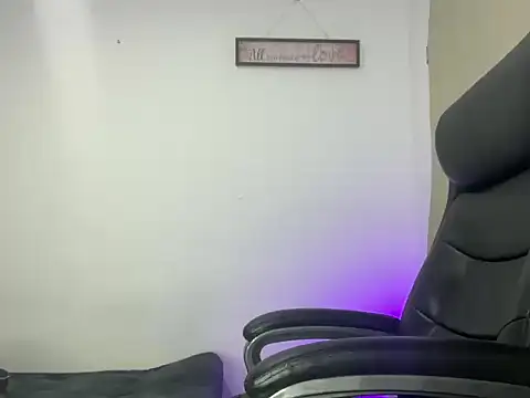 Snapshot of freyva chatting on March 8, 2026, 4:32 pm freyva online show from March 8, 2026, 4:32 pm