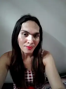 Snapshot of Pinkyweb_03 chatting on June 14, 2026, 2:24 am Pinkyweb 03 online show from June 14, 2026, 2:24 am