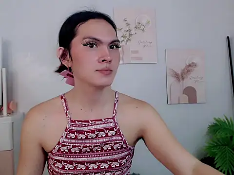 Snapshot of Pinkyweb_03 chatting on May 29, 2026, 2:28 am Pinkyweb 03 online show from May 29, 2026, 2:28 am