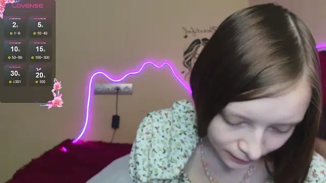 AliceHaris online show from October 24, 2025, 3:16 am