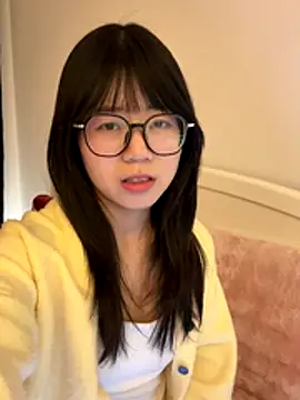 Ella-A9 online show from December 13, 2025, 8:04 pm