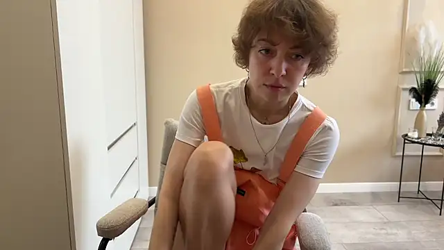 daniellia  online show from November 14, 2025, 8:51 am