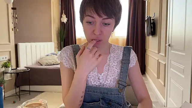 daniellia  online show from February 13, 2026, 10:37 am