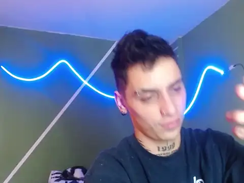 xalejo max online show from December 14, 2025, 8:14 pm