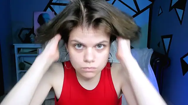 EllieMurler online show from September 30, 2025, 9:04 am