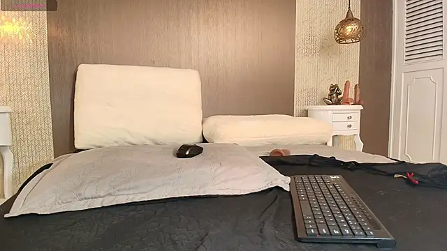 Snapshot of Tiifany_Baker chatting on November 30, 2025, 7:53 am Tiifany Baker online show from November 30, 2025, 7:53 am