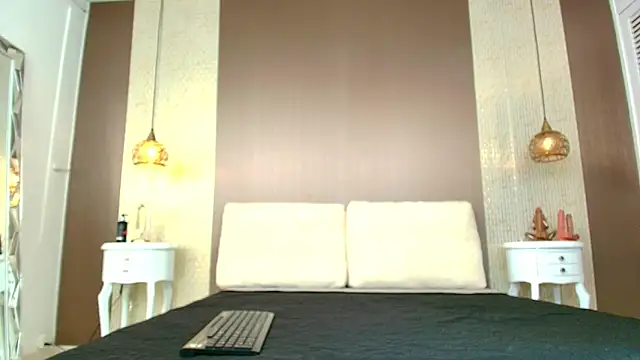 Snapshot of Tiifany_Baker chatting on November 4, 2025, 7:50 pm Tiifany Baker online show from November 4, 2025, 7:50 pm