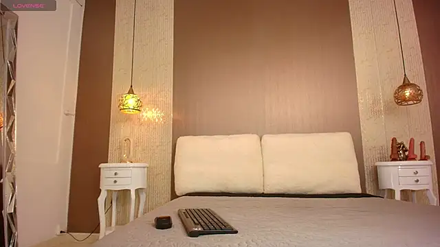 Snapshot of Tiifany_Baker chatting on November 7, 2025, 7:40 pm Tiifany Baker online show from November 7, 2025, 7:40 pm