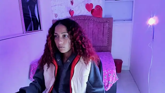 candela ruiz online show from September 17, 2025, 6:10 pm