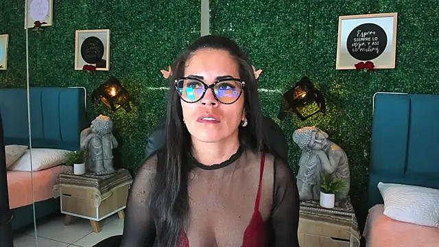 Linagh  online show from October 29, 2025, 11:42 am