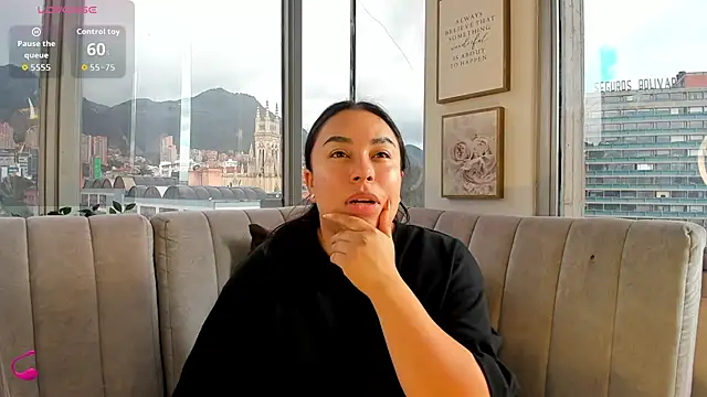 Snapshot of Zoey_thompson chatting on October 1, 2025, 7:29 pm Zoey thompson online show from October 1, 2025, 7:29 pm