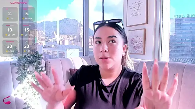 Snapshot of Zoey_thompson chatting on October 2, 2025, 8:34 pm Zoey thompson online show from October 2, 2025, 8:34 pm