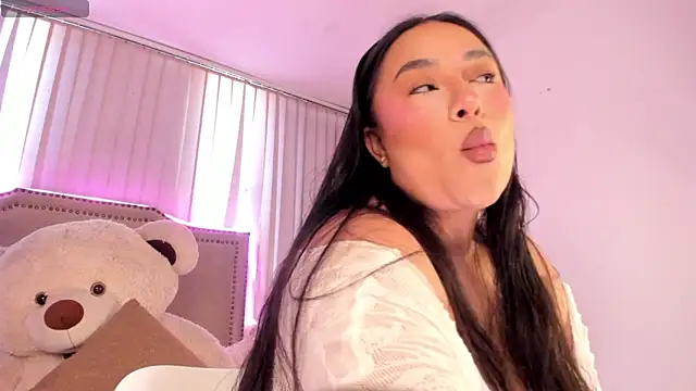 Snapshot of Zoey_thompson chatting on October 20, 2025, 2:39 pm Zoey thompson online show from October 20, 2025, 2:39 pm