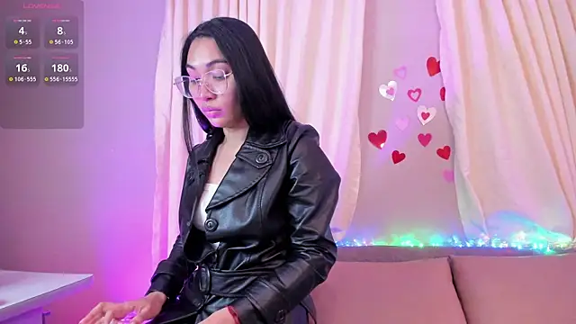 lucyy liiuu online show from October 16, 2025, 1:08 pm