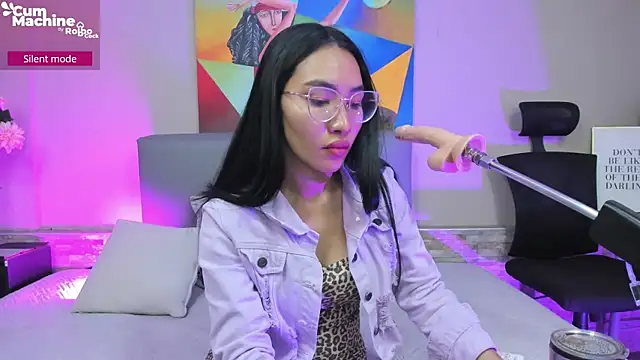 lucyy liiuu online show from September 27, 2025, 1:06 pm