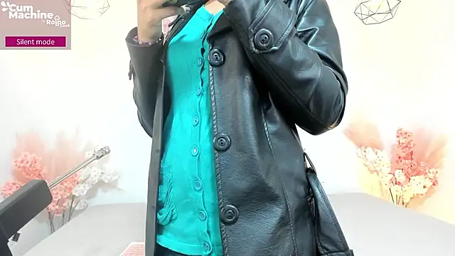 lucyy liiuu online show from September 26, 2025, 1:07 pm