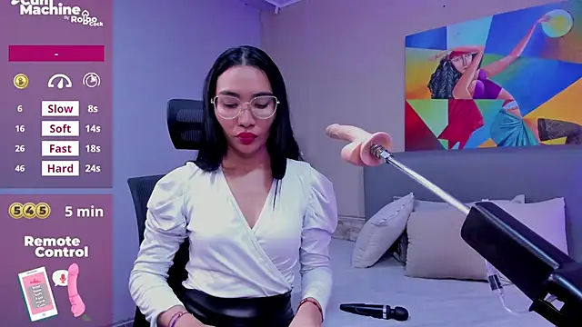 lucyy liiuu online show from September 28, 2025, 2:35 pm