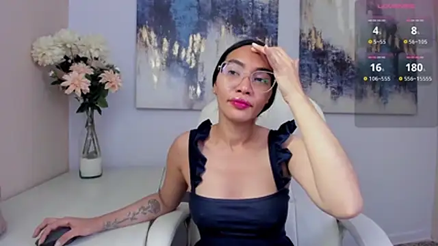 lucyy liiuu online show from December 15, 2025, 3:18 pm