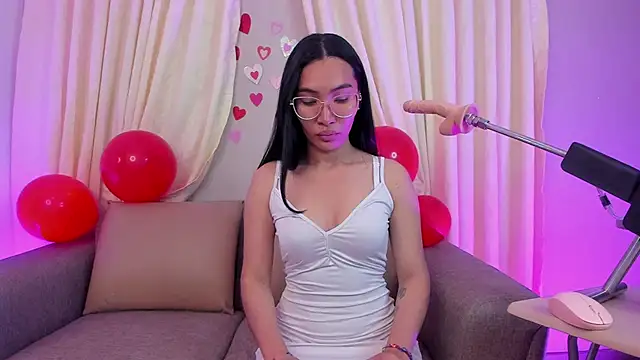 lucyy liiuu online show from September 20, 2025, 1:05 pm