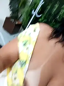 Snapshot of jadecristina chatting on February 25, 2026, 6:52 pm jadecristina online show from February 25, 2026, 6:52 pm