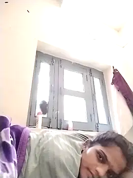 Sofia kuuu online show from October 13, 2025, 5:53 am