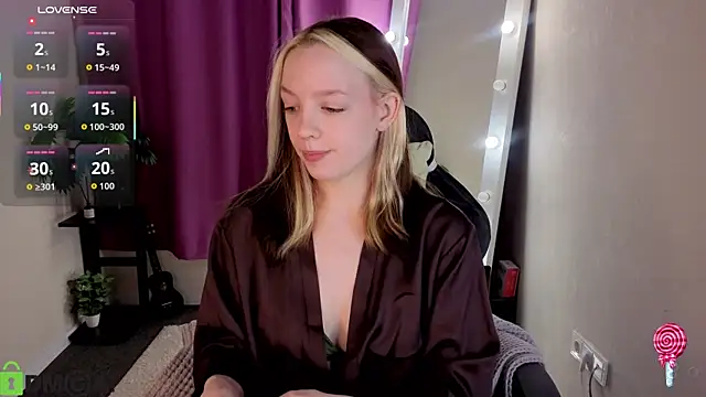 Snapshot of R0cket_bunny chatting on May 24, 2026, 1:05 am R0cket bunny online show from May 24, 2026, 1:05 am