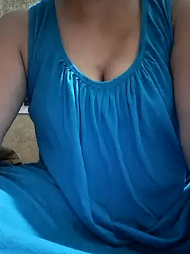 Snapshot of Mon-Shot9 chatting on September 22, 2025, 11:49 am Mon-Shot9 online show from September 22, 2025, 11:49 am