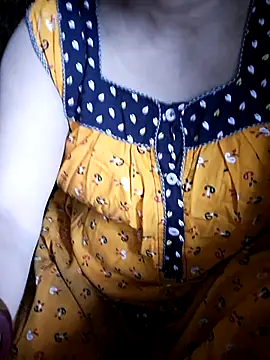 Snapshot of Mon-Shot9 chatting on September 14, 2025, 11:32 am Mon-Shot9 online show from September 14, 2025, 11:32 am