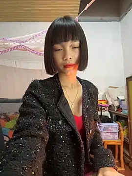 Snapshot of andymi1 chatting on December 2, 2025, 12:07 pm andymi1 online show from December 2, 2025, 12:07 pm