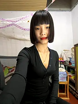 Snapshot of andymi1 chatting on November 8, 2025, 2:42 pm andymi1 online show from November 8, 2025, 2:42 pm