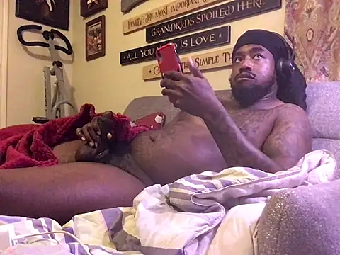 Snapshot of SirStrokesAllot chatting on November 15, 2025, 11:20 pm SirStrokesAllot online show from November 15, 2025, 11:20 pm