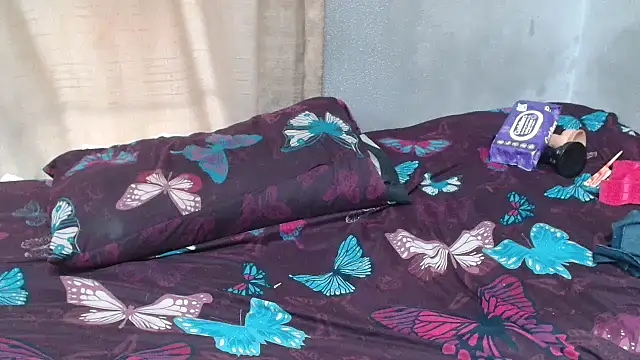 Snapshot of curvydarckcohocolate chatting on September 27, 2025, 4:51 am curvydarckcohocolate online show from September 27, 2025, 4:51 am